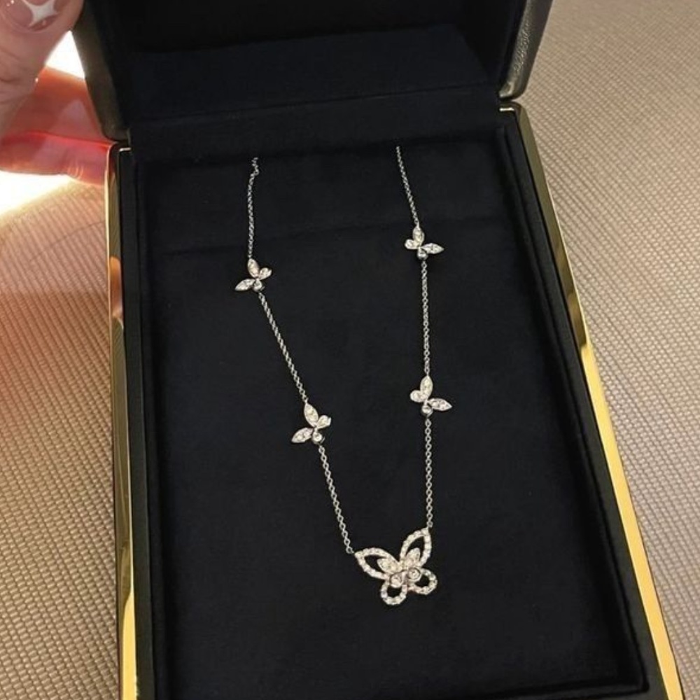 Diamond Luxury BUTTERFLY PENDANT Multi Butterfly AU 750